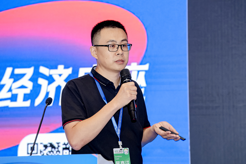 XXG_0082.jpg XXG_0082.jpg