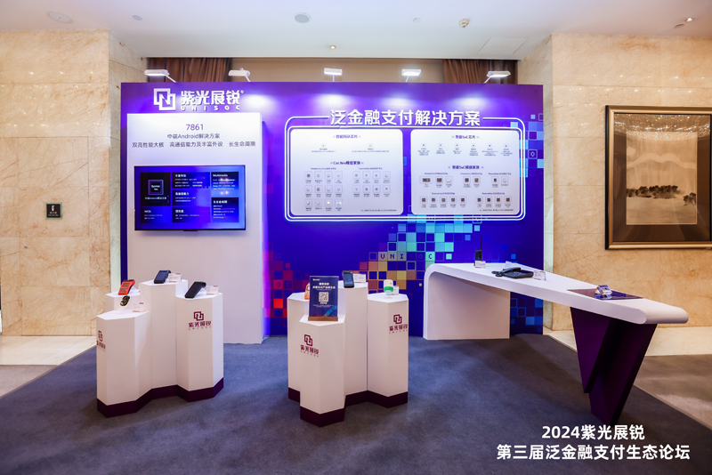 LAZY4638.jpg LAZY4638.jpg