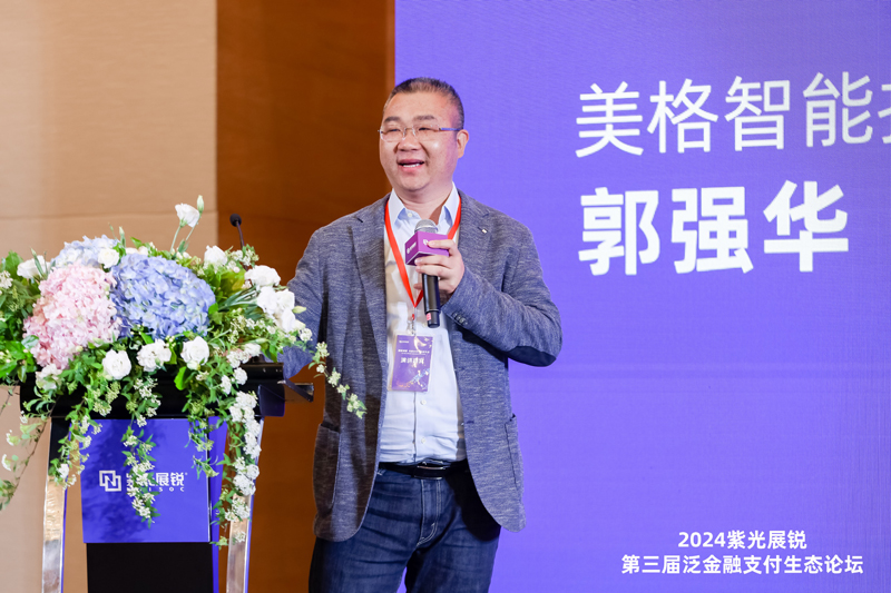 LAZY4917.jpg LAZY4917.jpg