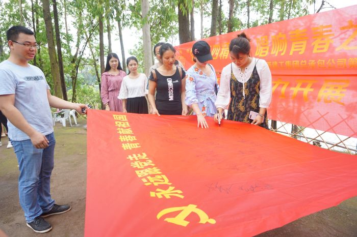 04�����˶��ֳ�.jpg