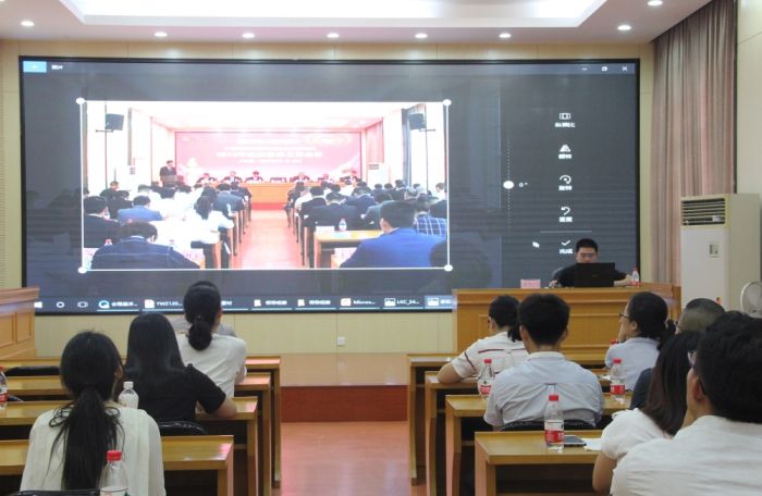 1529025613827415.jpg 点评公司通讯员所照相片.jpg